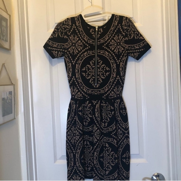 Romeo Juliet Couture Black/Tan Damask SS Sweater Dress Sz XS EUC MSRP $168 - Picture 6 of 7